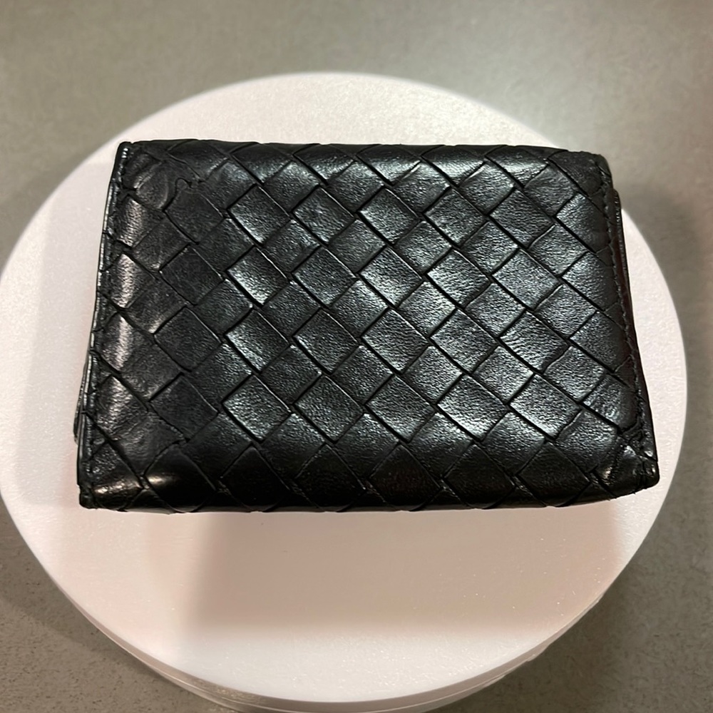 Bottega Veneta Authentic Man Leather Wallet in great condition